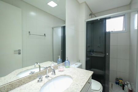 Apartamento à venda com 83m², 3 quartos e 2 vagasBanheiro da Suíte