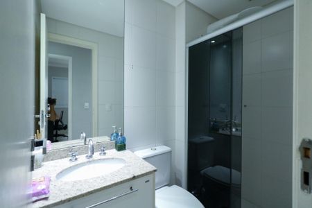 Apartamento à venda com 83m², 3 quartos e 2 vagasBanheiro