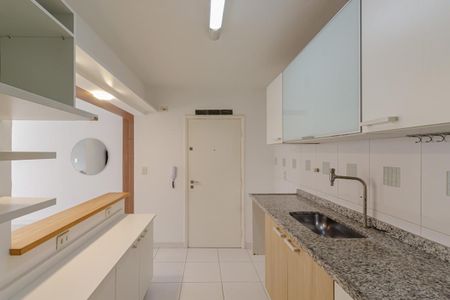 Apartamento à venda com 69m², 2 quartos e 1 vagaCozinha