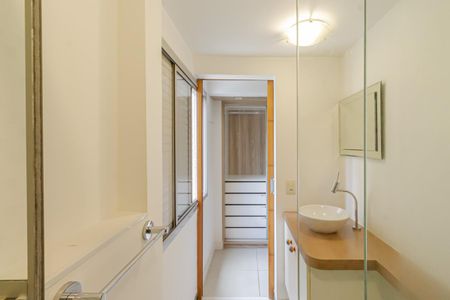 Apartamento à venda com 69m², 2 quartos e 1 vagaBanheiro da Suíte