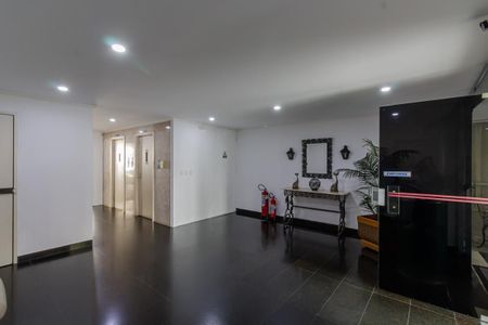 Apartamento à venda com 69m², 2 quartos e 1 vagaÁrea Comum - Hall Social