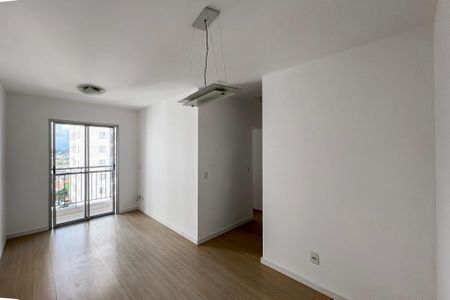 Sala de apartamento para alugar com 2 quartos, 52m² em Vila Liviero, São Paulo