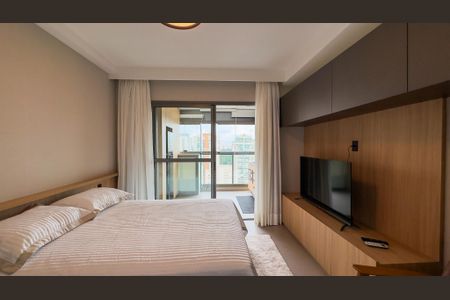 Studio à venda com 30m², 1 quarto e sem vaga Studio à venda com 30m², 1 quarto e sem vagaEstúdio