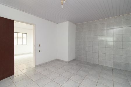 Casa à venda com 120m², 1 quarto e 2 vagasSala