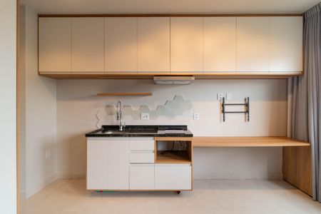 Cozinha de kitnet/studio para alugar com 1 quarto, 24m² em Pompeia, São Paulo