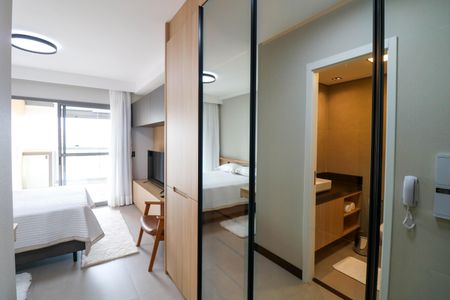 Studio de kitnet/studio para alugar com 1 quarto, 30m² em Jardim das Acacias, São Paulo