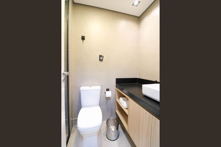 Banheiro de kitnet/studio à venda com 1 quarto, 30m² em Jardim das Acacias, São Paulo