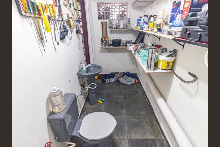 Casa à venda com 136m², 3 quartos e 3 vagasBanheiro de serviço