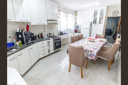 Casa à venda com 136m², 3 quartos e 3 vagasCozinha