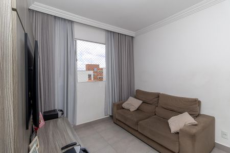 Sala de apartamento à venda com 3 quartos, 68m² em Heliópolis, Belo Horizonte