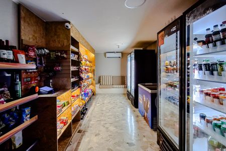 Apartamento à venda com 77m², 3 quartos e 1 vagaÁrea comum