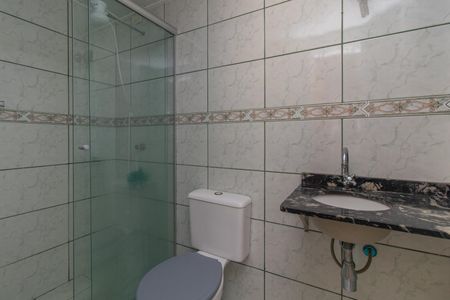 Banheiro de apartamento para alugar com 1 quarto, 43m² em Vila Nova, Porto Alegre