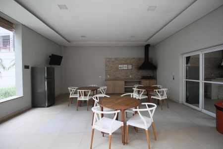 Apartamento à venda com 38m², 1 quarto e 1 vagaÁrea comum - Churrasqueira