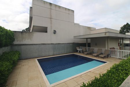 Casa de condomínio à venda com 200m², 4 quartos e 3 vagasPiscina