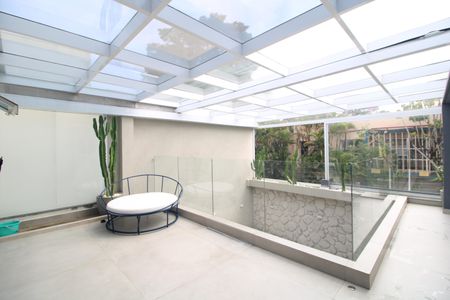 Casa de condomínio à venda com 200m², 4 quartos e 3 vagasÁrea comum