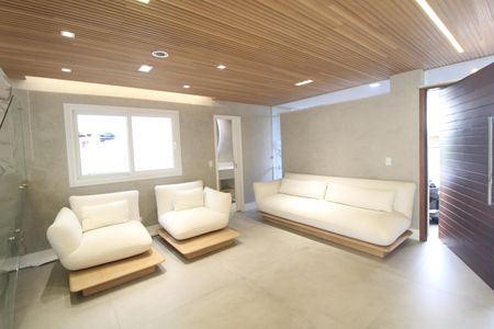 Sala de casa de condomínio à venda com 4 quartos, 200m² em Interlagos, São Paulo