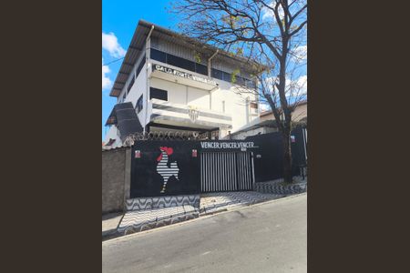 Casa para alugar com 170m², 3 quartos e 4 vagasFachada