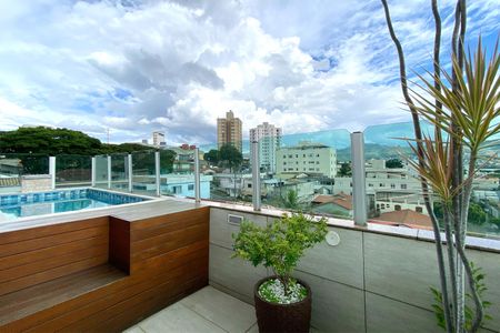 Apartamento à venda com 200m², 4 quartos e 2 vagasCobertura