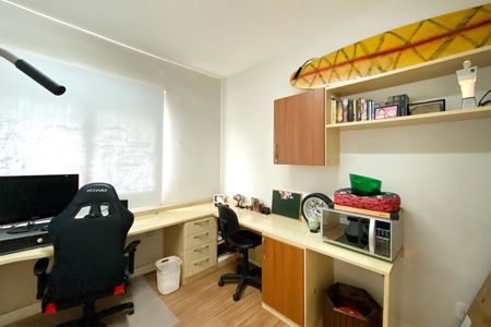Apartamento à venda com 200m², 4 quartos e 2 vagasQuarto 4
