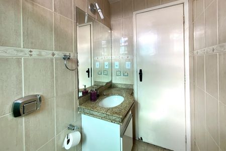 Apartamento à venda com 200m², 4 quartos e 2 vagasBanheiro