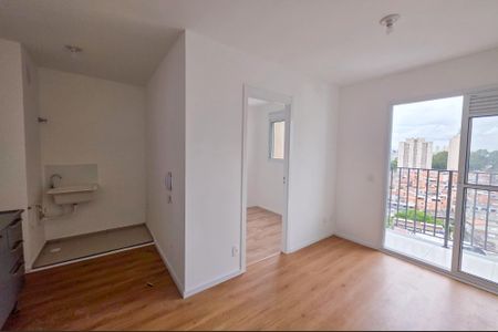 Sala e Cozinha de apartamento para alugar com 2 quartos, 38m² em Vila Independência, São Paulo