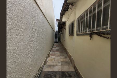 Casa de condomínio à venda com 250m², 3 quartos e 1 vagaQuintal