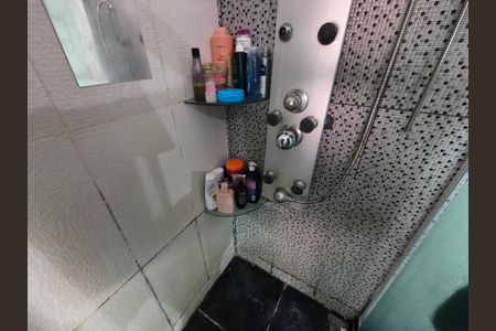 Casa de condomínio à venda com 250m², 3 quartos e 1 vagaBanheiro - Quarto 2 Suite