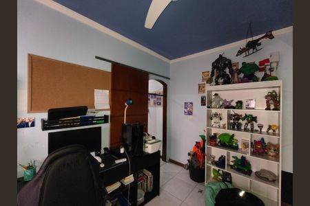 Casa de condomínio à venda com 250m², 3 quartos e 1 vagaQuarto 3