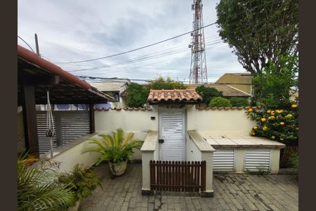 Casa de condomínio à venda com 250m², 3 quartos e 1 vagaHall de entrada