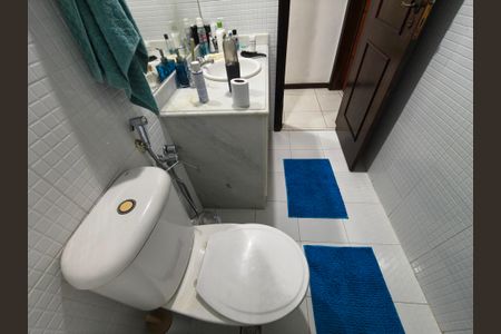 Casa de condomínio à venda com 250m², 3 quartos e 1 vagaBanheiro Social