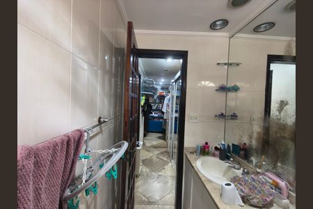 Casa de condomínio à venda com 250m², 3 quartos e 1 vagaBanheiro Suite 1