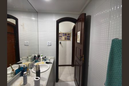 Casa de condomínio à venda com 250m², 3 quartos e 1 vagaBanheiro Social