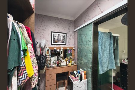 Casa de condomínio à venda com 250m², 3 quartos e 1 vagaCloset - Quarto 2 Suite