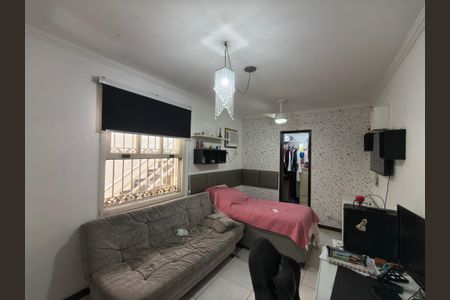 Casa de condomínio à venda com 250m², 3 quartos e 1 vagaQuarto 1  Suite