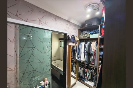 Casa de condomínio à venda com 250m², 3 quartos e 1 vagaCloset - Quarto 2 Suite