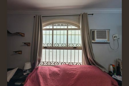 Casa de condomínio à venda com 250m², 3 quartos e 1 vagaJanela - Quarto 2 Suite