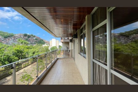 Apartamento à venda com 91m², 2 quartos e 1 vagaVaranda