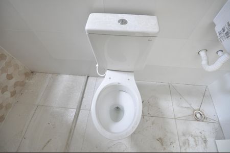 Banheiro de kitnet/studio para alugar com 1 quarto, 31m² em Vila Mazzei, São Paulo