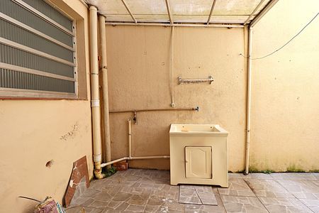 Apartamento para alugar com 86m², 2 quartos e sem vagaQuintal e Área de serviço