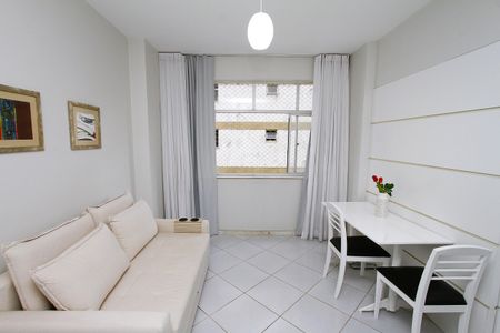 Sala de kitnet/studio para alugar com 1 quarto, 58m² em Lourdes, Belo Horizonte