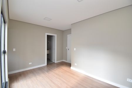 Casa de condomínio para alugar com 119m², 3 quartos e 2 vagasSuíte