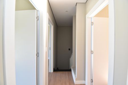 Casa de condomínio para alugar com 119m², 3 quartos e 2 vagasCorredor/Escadas