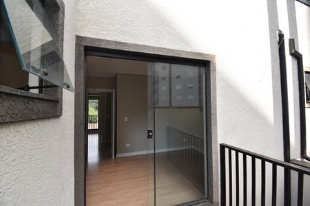 Casa de condomínio para alugar com 119m², 3 quartos e 2 vagasVaranda da Suíte