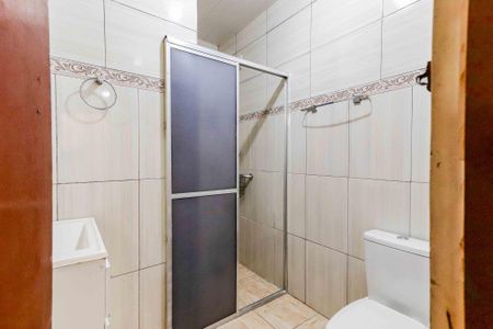 Banheiro de casa para alugar com 3 quartos, 60m² em Jardim Joao Xxiii, São Paulo