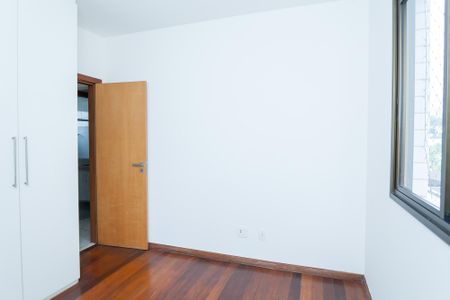 Apartamento para alugar com 140m², 4 quartos e 3 vagasquarto 2