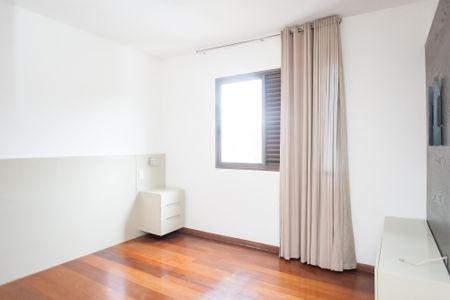 Apartamento para alugar com 140m², 4 quartos e 3 vagassuite 
