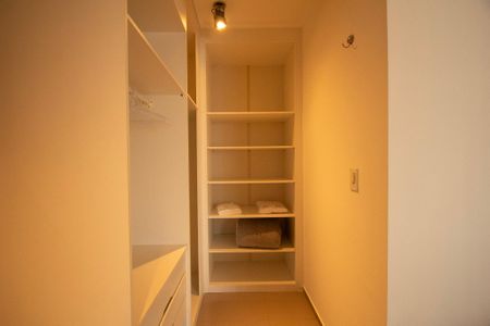 Apartamento para alugar com 62m², 1 quarto e 1 vagaCloset Suíte 