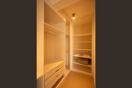 Apartamento para alugar com 62m², 1 quarto e 1 vagaCloset Suíte 