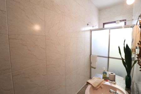 Casa para alugar com 300m², 6 quartos e 2 vagasBanheiro Social