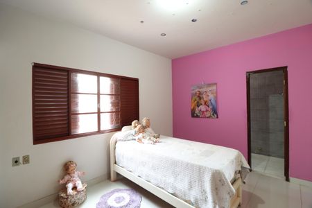 Casa para alugar com 300m², 6 quartos e 2 vagasQuarto 4 - Suíte